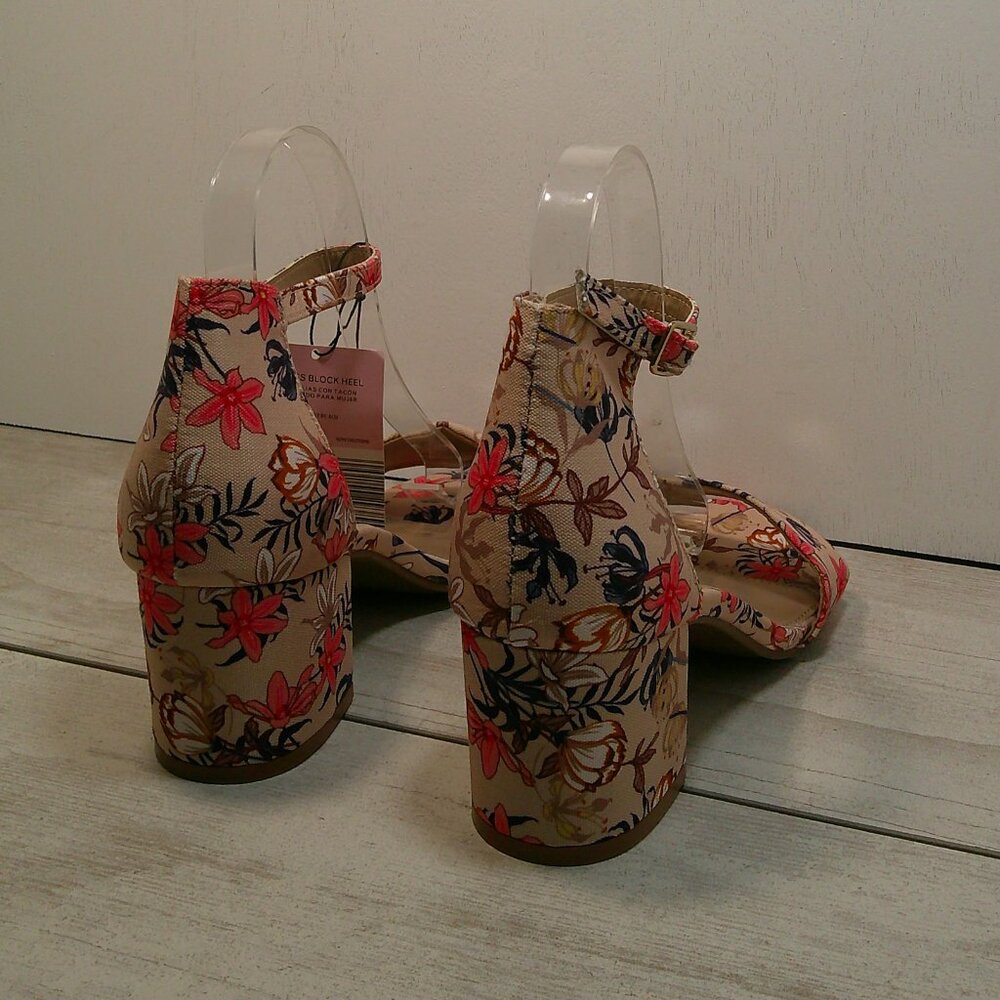 NWT Serra Coral, Pink and Navy Floral Strappy Chunky Block Heel Sandals Size 9 - Picture 11 of 12